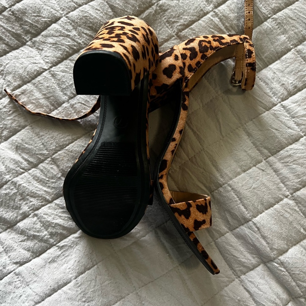 Shoes - Picture 3 of 3